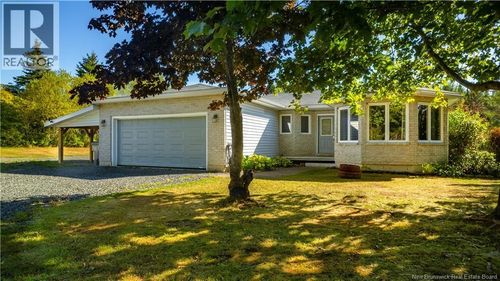 18 Trynor St, St. George, NB, E5C3N9 | Card Image