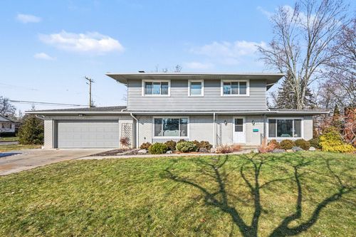 2051 Ascot Rd, Ann Arbor, MI, 48103-6101 | Card Image