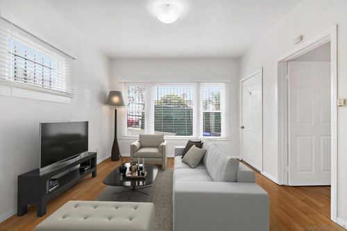 1720 J St, San Diego, CA, 92101-7628 | Card Image
