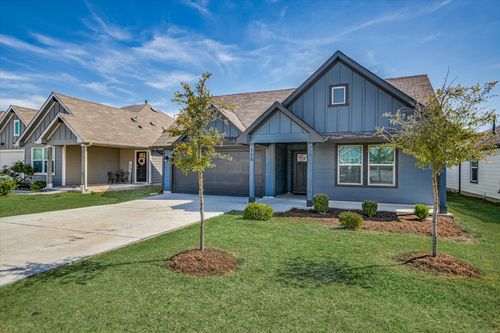 115 Sweetwater Creek Ln, Hutto, TX, 78634-2467 | Card Image