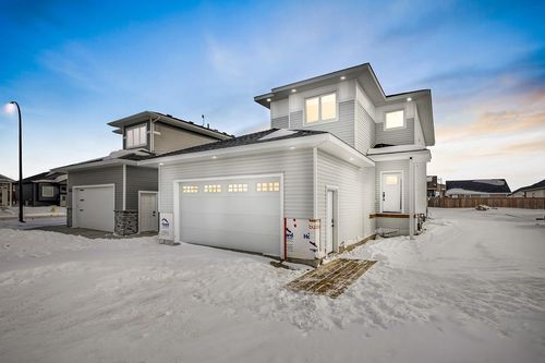 1313 56 Ave, Lloydminster, AB, T9V3T5 | Card Image