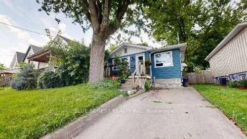 18 Connaught Ave, London, ON, N5Y3A3 | Card Image