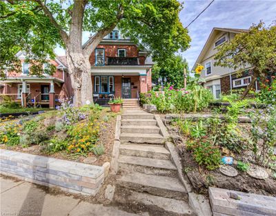 304 Park St, House other with 3 bedrooms, 1 bathrooms and 3 parking in Kitchener ON | Image 3