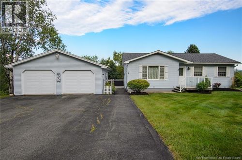 1 Gary Crt, Grand Bay Westfield, NB, E5K3M3 | Card Image