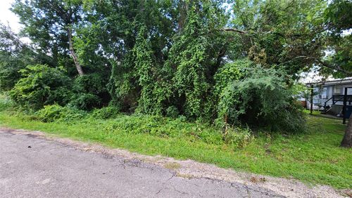 327 Capricorn Dr, Granbury, TX, 76049-1423 | Card Image