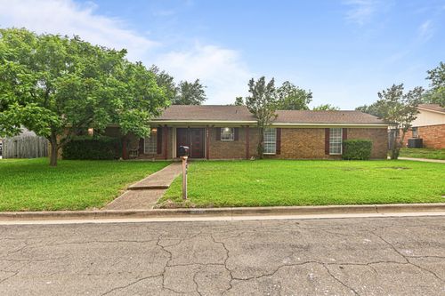 505 Pinewood Ln, Hewitt, TX, 76643-3022 | Card Image