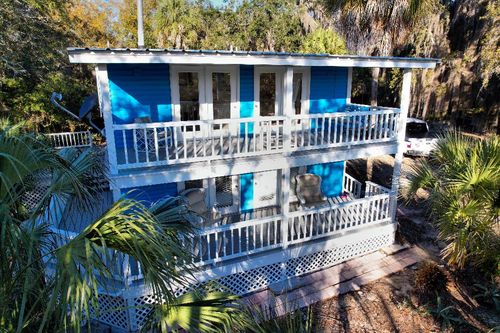  Merle Ave, CEDAR KEY, FL, 32625-4857 | Card Image