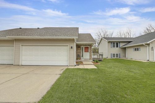 1224 Carpenter St, Madison, WI, 53704-4304 | Card Image