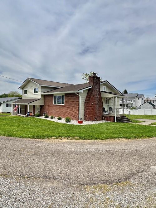 305 Hardman St, Middlebourne, WV, 26149-9660 | Card Image