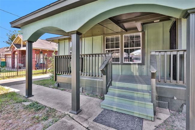 3346 Reeves St, House other with 3 bedrooms, 2 bathrooms and 1 parking in Houston TX | Image 5