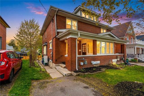 36 Louisa St, Kitchener, ON, N2H5L8 | Card Image