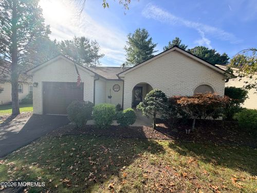7 Hampton Dr, Marlboro, NJ, 07746-1776 | Card Image