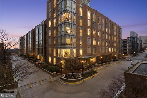 apt-505-12025 New Dominion Pkwy, RESTON, VA, 20190-6269 | Card Image
