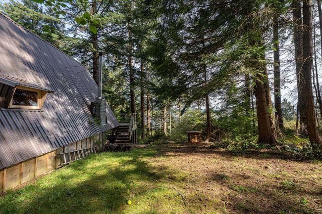 912 Taylor Rd, House other with 3 bedrooms, 1 bathrooms and null parking in Bowen Island BC | Image 19