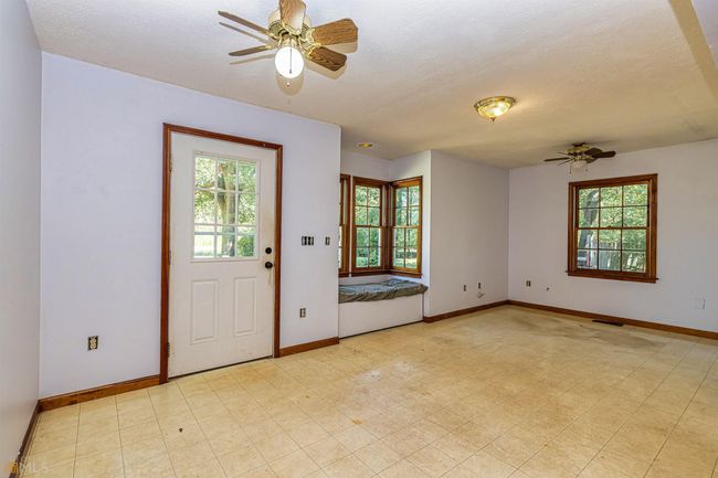 355 Crestwood Rd, House other with 3 bedrooms, 2 bathrooms and null parking in Tyrone GA | Image 11