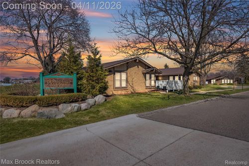 4-2671 Roundtree Drive Roundtree Drive, Troy, MI, 48083 | Card Image