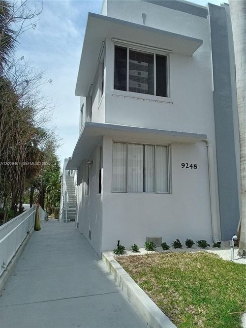 105-9248 Collins Ave, Surfside, FL, 33154-3043 | Card Image