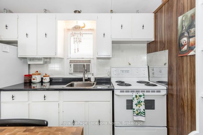 1981 Tiny Beaches Rd N, House other with 3 bedrooms, 1 bathrooms and 2 parking in Tiny ON | Image 14
