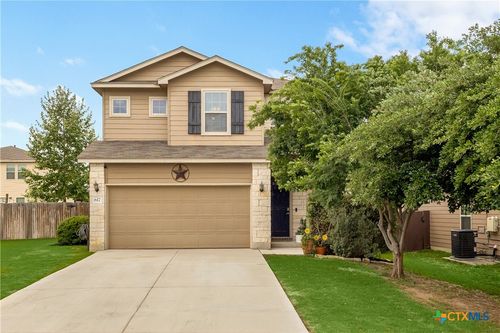 617 Community Dr, New Braunfels, TX, 78132-3592 | Card Image