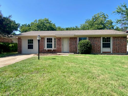 3013 Bob O Link Ln, Denton, TX, 76209-4805 | Card Image