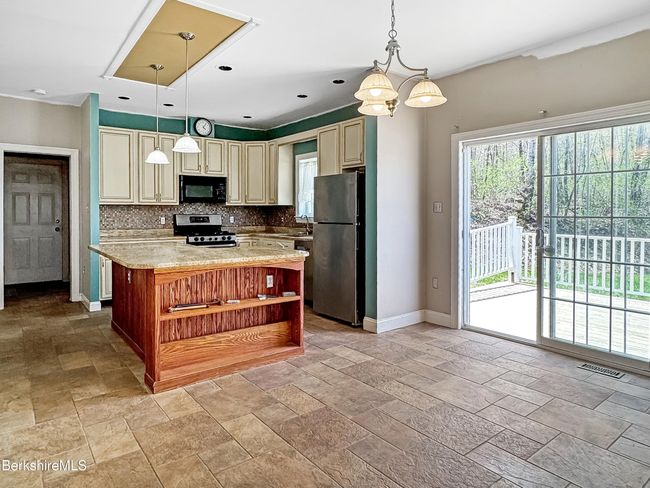 432 Grange Hall Rd, House other with 4 bedrooms, 3 bathrooms and null parking in Dalton MA | Image 7