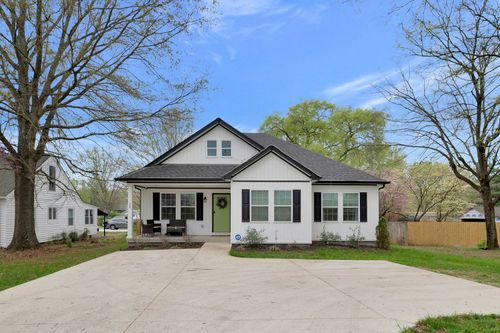 143 Coles Ferry Rd, Gallatin, TN, 37066-4067 | Card Image