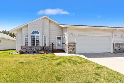 4027 Brooke St, Rapid City, SD, 57701-7042 | Card Image