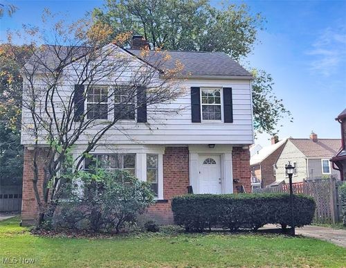 17718 Lomond Blvd, Shaker Heights, OH, 44122-5008 | Card Image