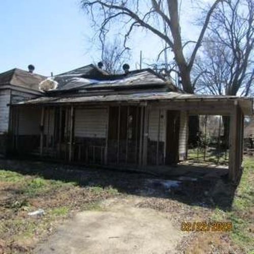 1718 E 5th Avenue, Pine Bluff, AR, 71601 | Card Image