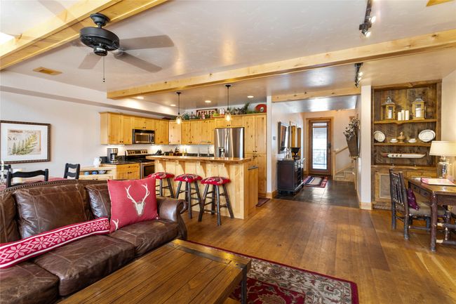 APT-206 - 443 Osborn Ave, Condo with 2 bedrooms, 2 bathrooms and null parking in Bigfork MT | Image 6