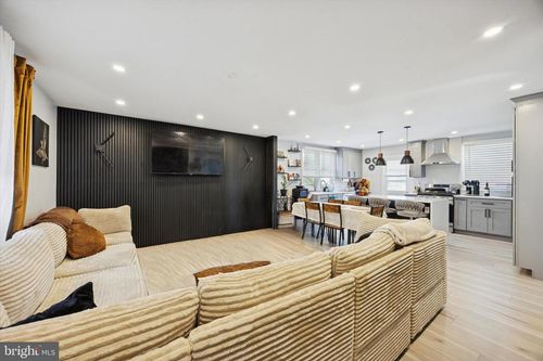 317 Summer Ave, HORSHAM, PA, 19044-2538 | Card Image