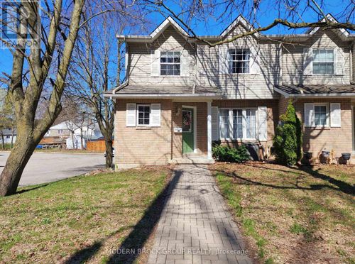 516 King Street W, Brockville, ON, K6V3T2 | Card Image