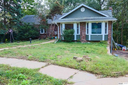 501 Dowding Ct, Bellevue, NE, 68005-2460 | Card Image
