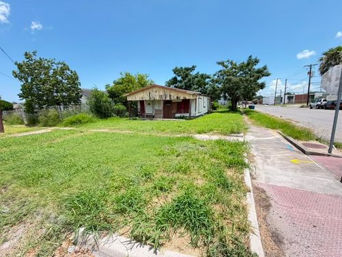 1462 14th St, Corpus Christi, TX, 78404-3441 | Card Image