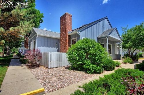 6872 Los Reyes Cir, Colorado Springs, CO, 80918-6011 | Card Image