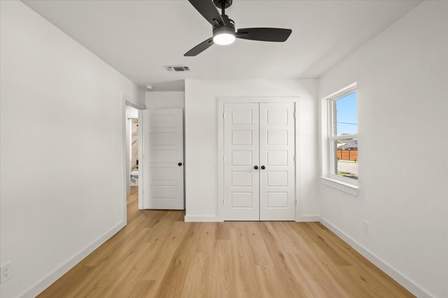 3932 Twin Falls St, House other with 4 bedrooms, 2 bathrooms and null parking in Irving TX | Image 21