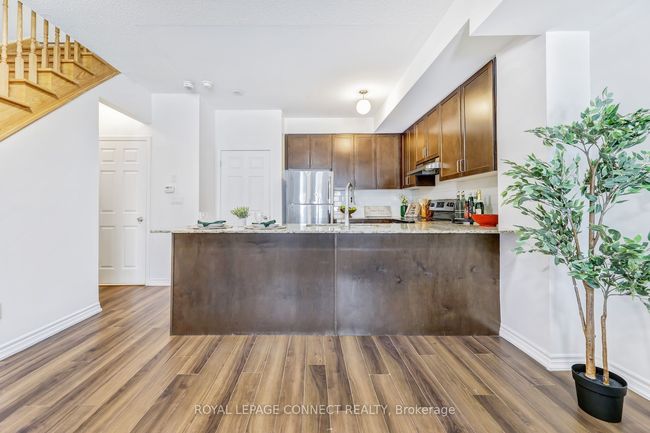 4 - 1050 Elton Way, House attached with 3 bedrooms, 3 bathrooms and 1 parking in Whitby ON | Image 14