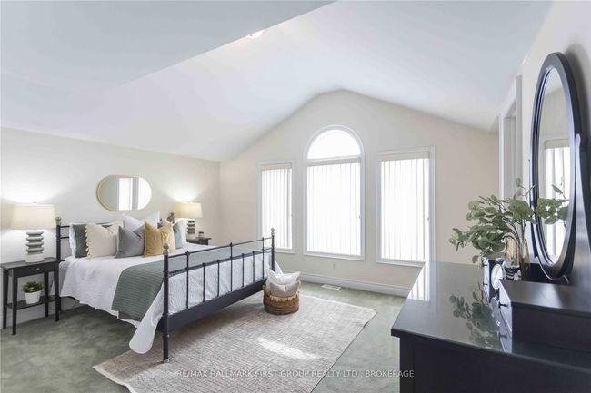 932 Coyston Dr, House other with 4 bedrooms, 4 bathrooms and 4 parking in Oshawa ON | Image 32
