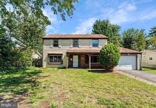 10 Shelbourne Ln, Willingboro, NJ, 08046-1410 | Card Image