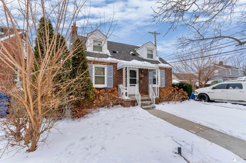 1331 Detroit Ave, Lincoln Park, MI, 48146-3331 | Card Image