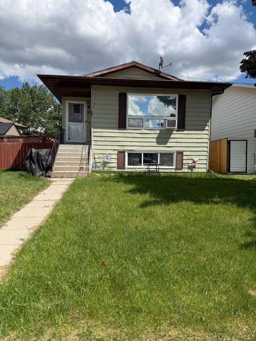 46 Greenham Dr, Red Deer, AB, T4P2X4 | Card Image