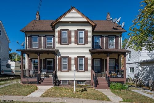 15 Townsend St, Newton, NJ, 07860-1807 | Card Image