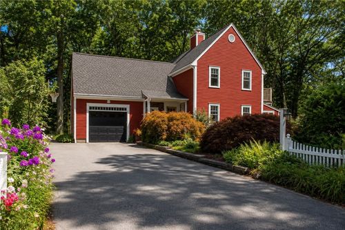 44 Verdant Cir, North Kingstown, RI, 02852-3222 | Card Image