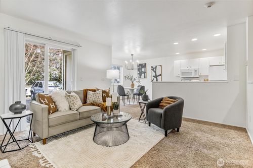apt-101-6525 200th St Sw, Lynnwood, WA, 98036-4518 | Card Image