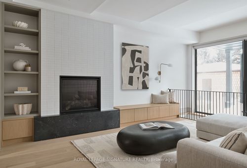 main-82 Gough Ave, Toronto, ON, M4K3N8 | Card Image