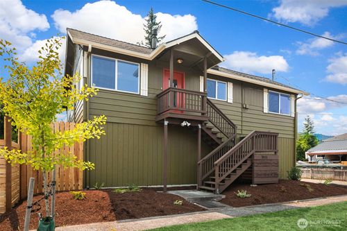 39151 Se Delta St, Snoqualmie, WA, 98065-9178 | Card Image