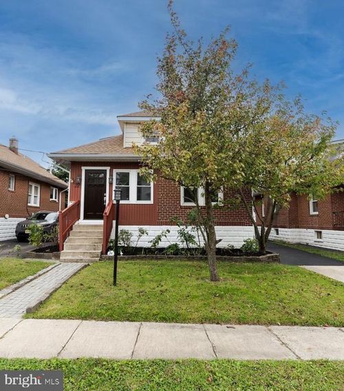 22 W 6th Ave, RUNNEMEDE, NJ, 08078-1314 | Card Image