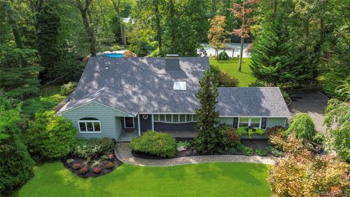 25 Surry Hill Pl, Huntington, NY, 11743-5821 | Card Image