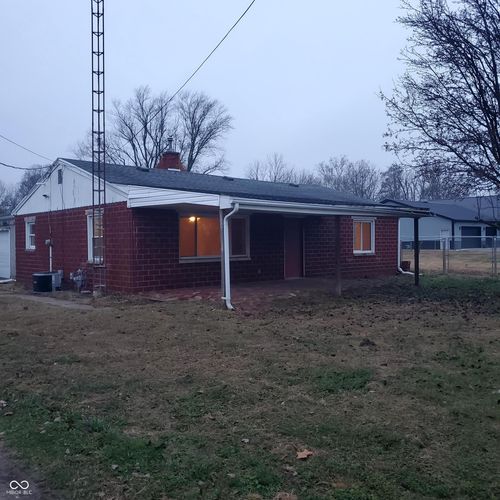 1022 W Raymond St, Brownstown, IN, 47220-9617 | Card Image