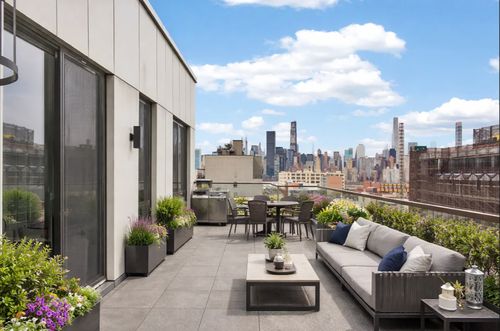 phb-11-52 44th Dr, Long Island City, NY, 11101-5375 | Card Image